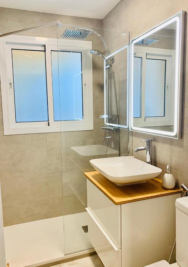 Shiny Studio With Pool & Carihuela Beach At 500M Torremolinos Exteriör bild