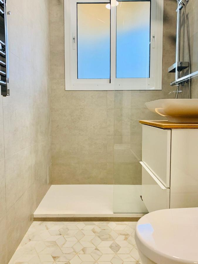 Shiny Studio With Pool & Carihuela Beach At 500M Torremolinos Exteriör bild