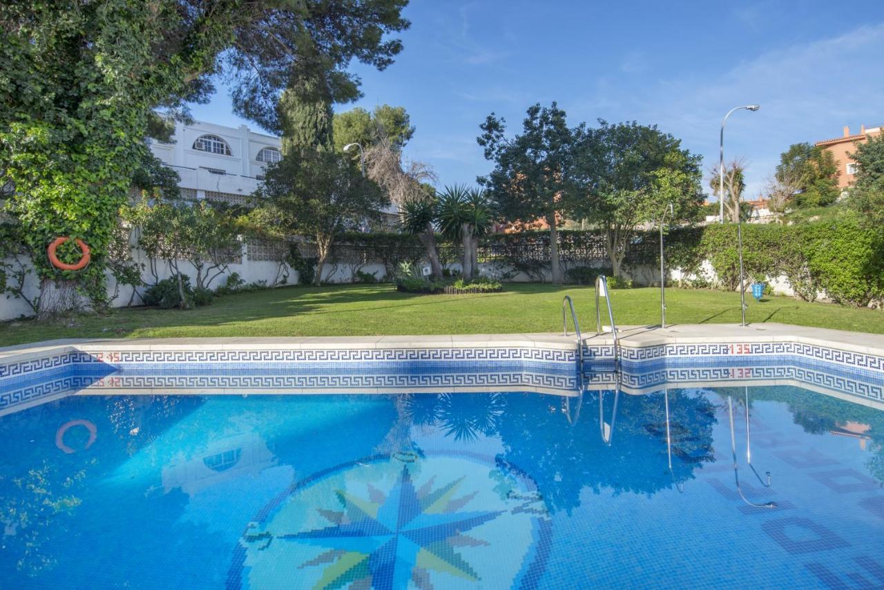 Shiny Studio With Pool & Carihuela Beach At 500M Torremolinos Exteriör bild