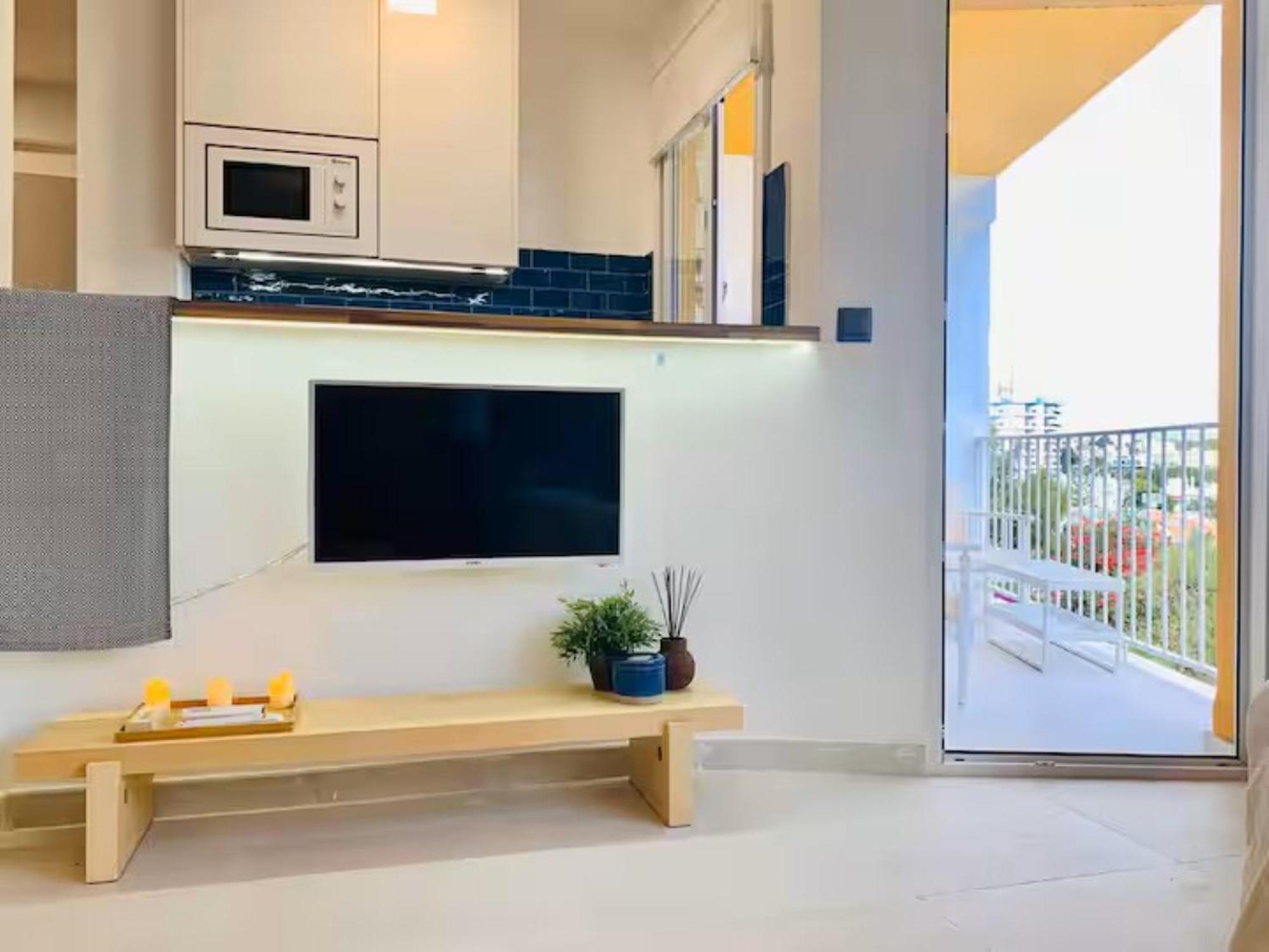 Shiny Studio With Pool & Carihuela Beach At 500M Torremolinos Exteriör bild