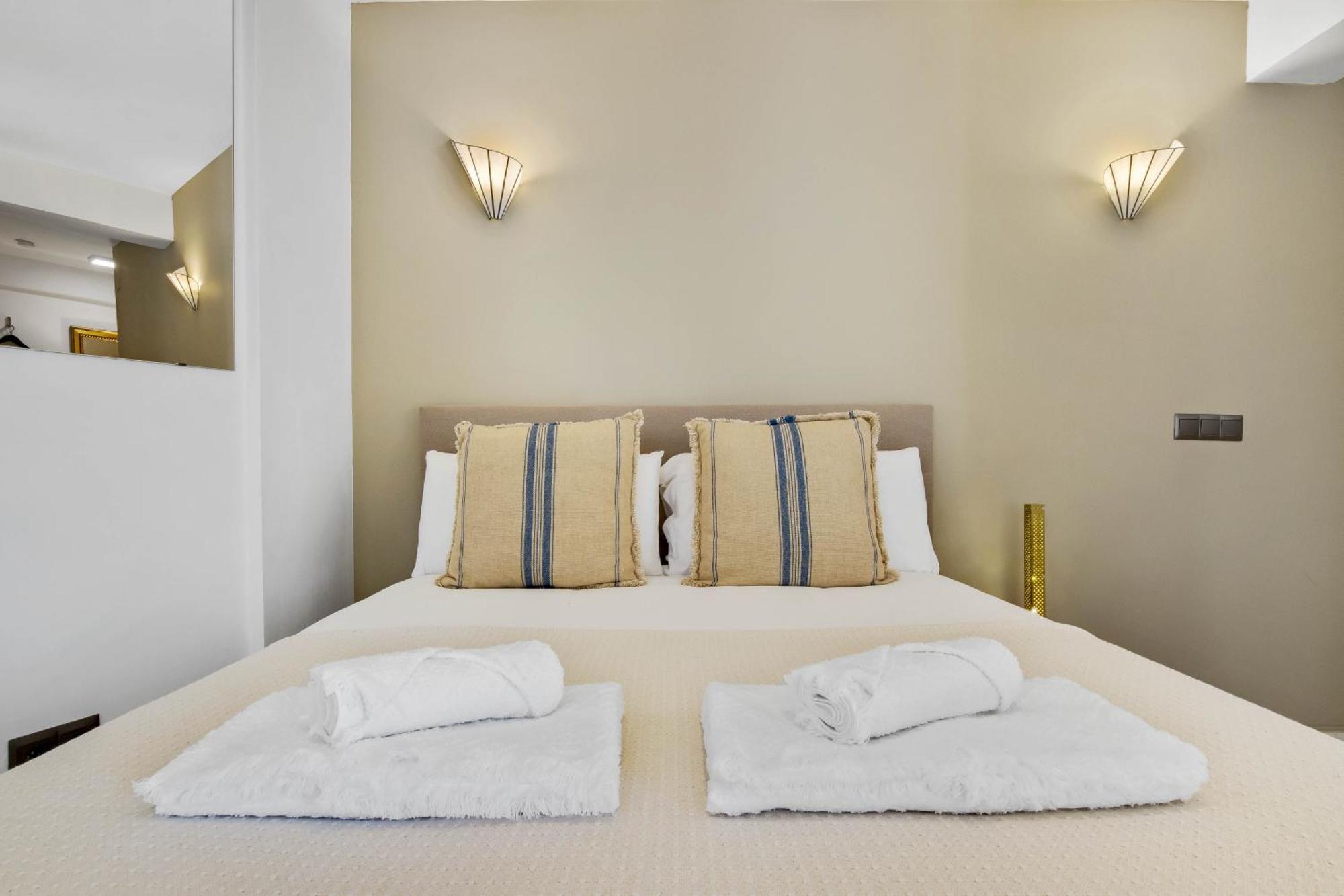 Shiny Studio With Pool & Carihuela Beach At 500M Torremolinos Exteriör bild